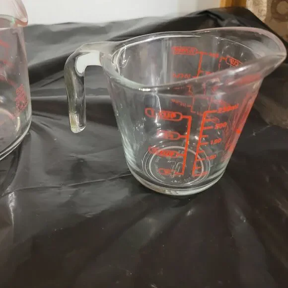 Vtg Pyrex Glass Liquid Measuring 4 #532 Quart & 1 Cup Anchor Hocking - Picture 7 of 7